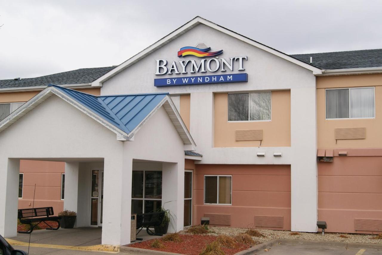 Hotel Baymont By Wyndham Coon Rapids Esterno foto